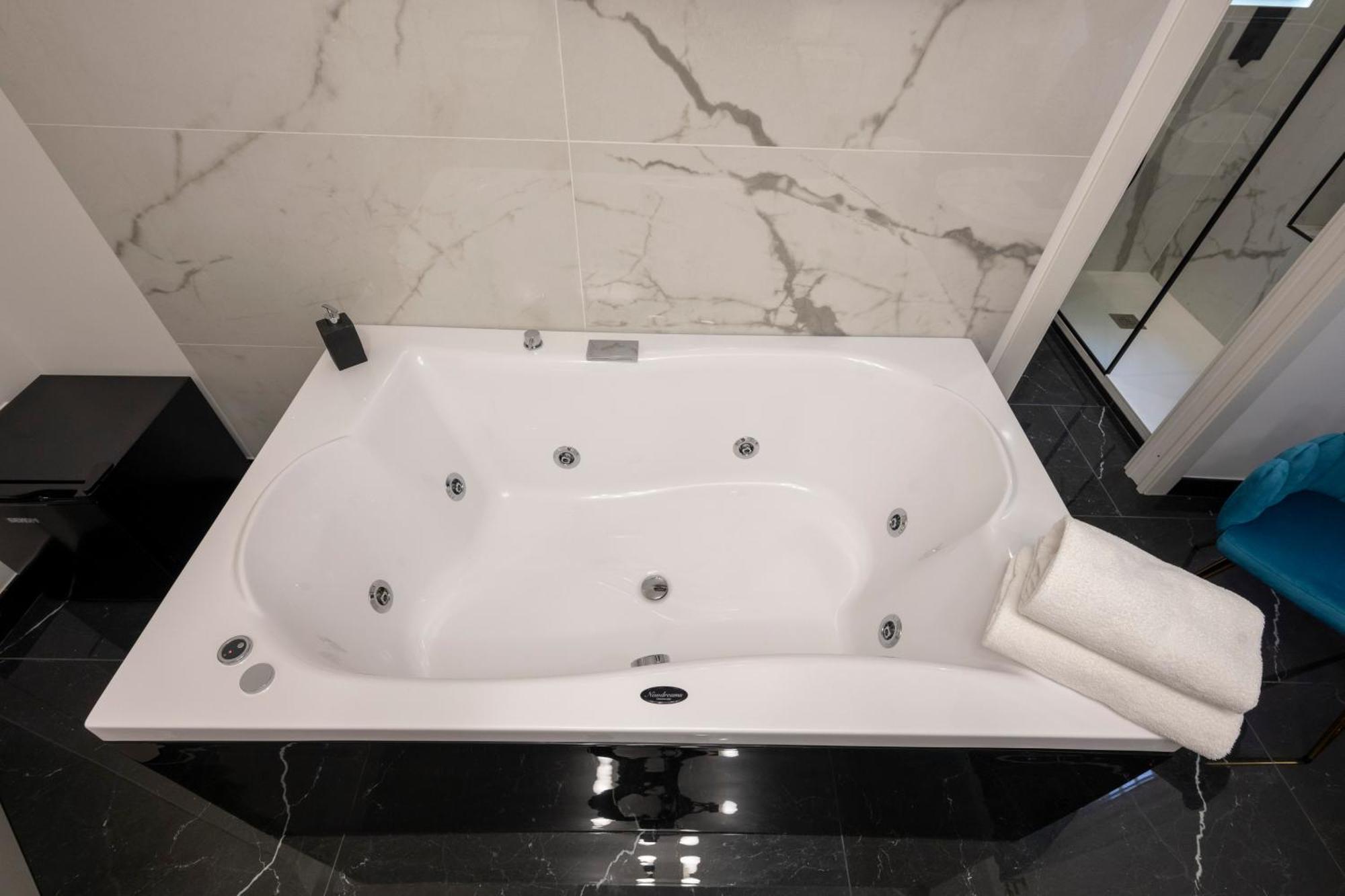 Jacuzzi Rooms Vatican Museum Rome Extérieur photo